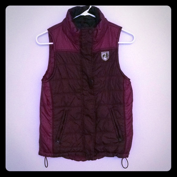 American Eagle Purple Vest - Picture 1 of 4